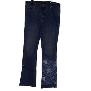 ^ Kate Landry Women's Blue Jeans with Lace Detail